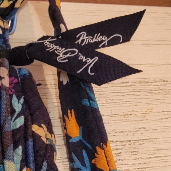 Vera Bradley Crossbody Bag - Picture 3 of 9